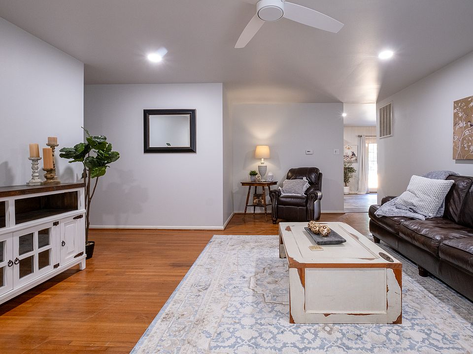 2nd image of 8 Serenity Dr