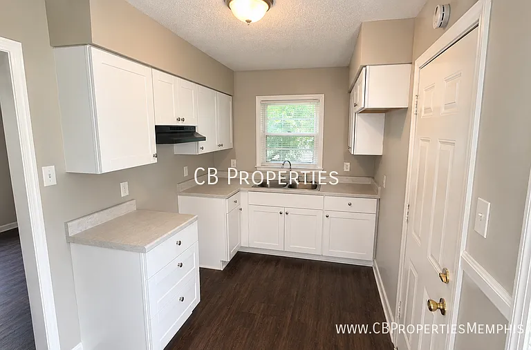 4700 Berta Rd — Photo 2