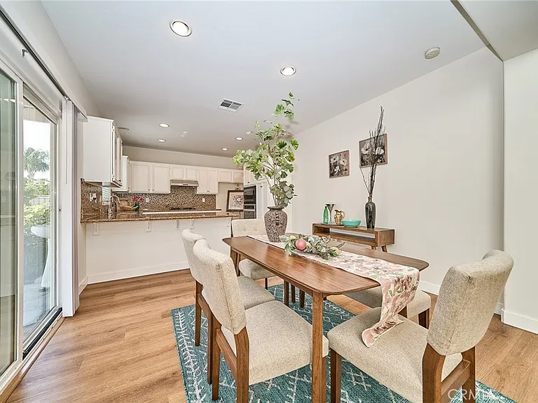 6377 Peach Ave — Photo 8
