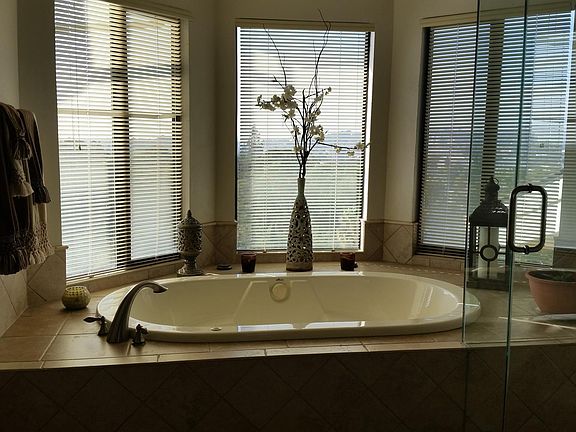 master bath jacuzzi