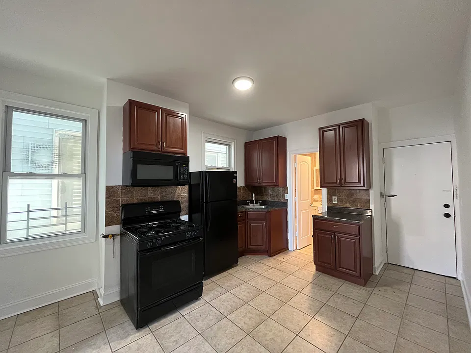 1760 John F Kennedy Blvd #1L
