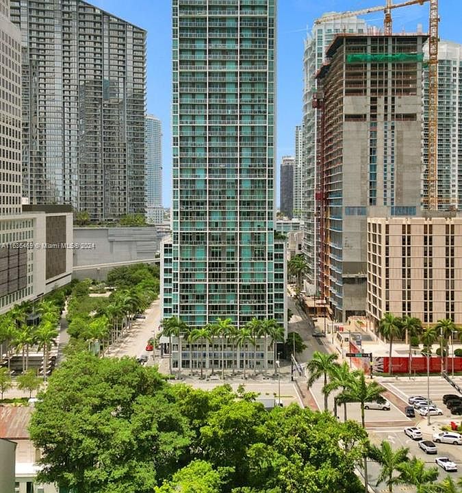 1st image of 500 Brickell Ave APT 1000