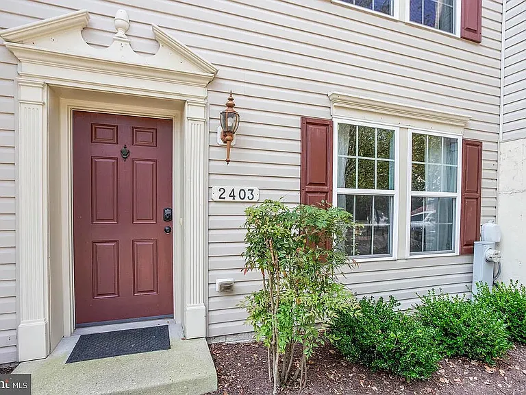 2403 Forest Ridge Ct #2 — Photo 4