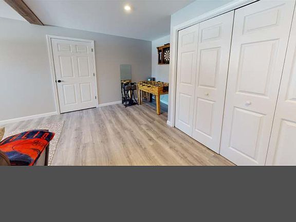 4th image of 15 Saint James Pl