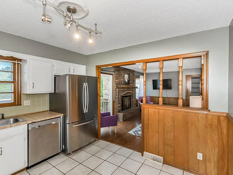 7408 NW 79th Ct — Photo 5