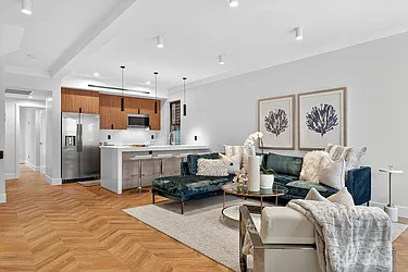 31 Bayview Avenue, #1