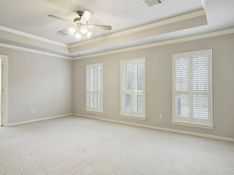 1302 W Park At Shady Villa — Photo 9