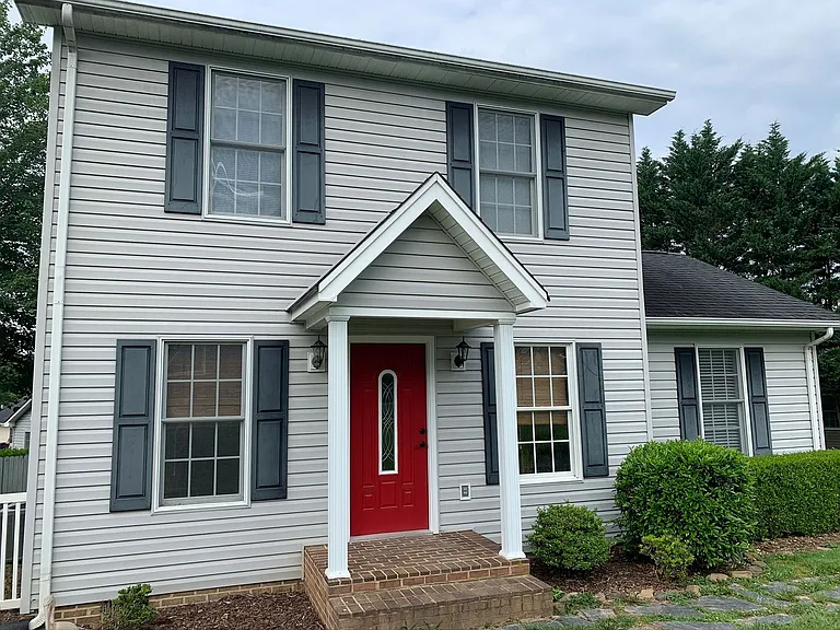 535 Fairview Pl — Photo 3
