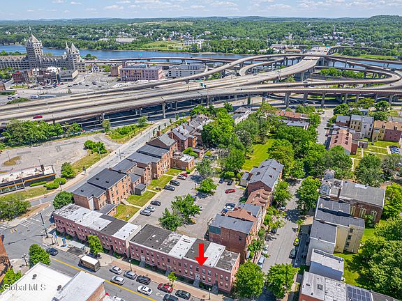 3rd image of 142 S Pearl Street