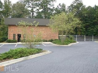 215 Carnes Dr, Fayetteville, GA 30214