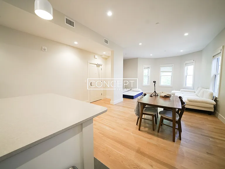 56-58 John F Kennedy St #4 — Photo 5