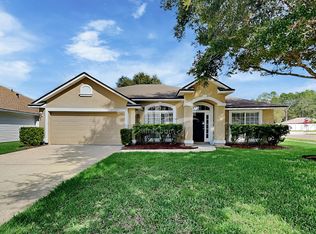 9213 Prosperity Lake Dr, Jacksonville, FL 32244