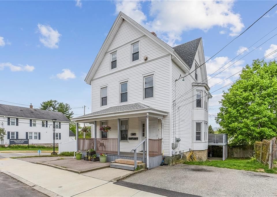 3 Chestnut St Westerly RI Zillow