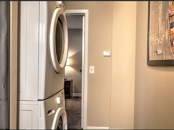 5532 Pershing Ave #102, Saint Louis, MO 63112