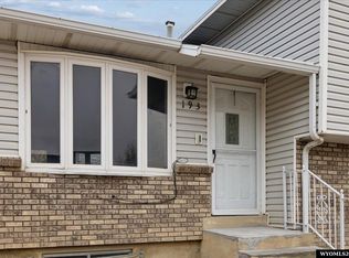 193 Southridge Rd, Evanston, WY 82930