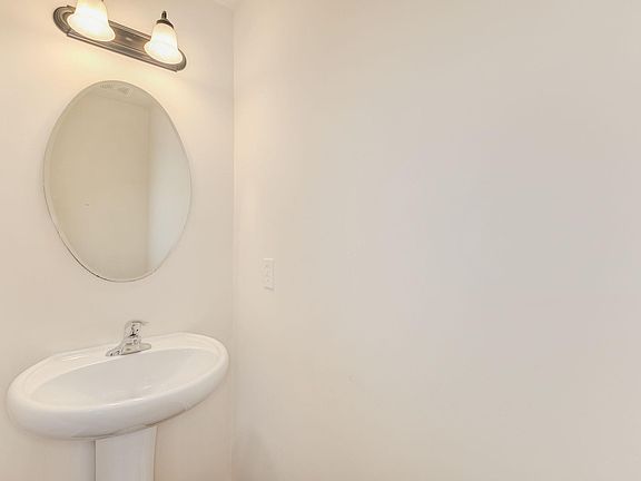 5th image of 344 Juniper Bend Cir
