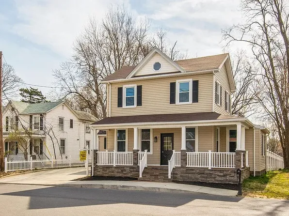 15909 Chieftain Ave, Rockville, MD 20855