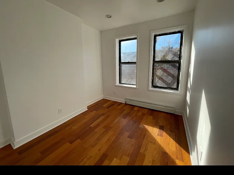 85 Ralph Ave #4A — Photo 3
