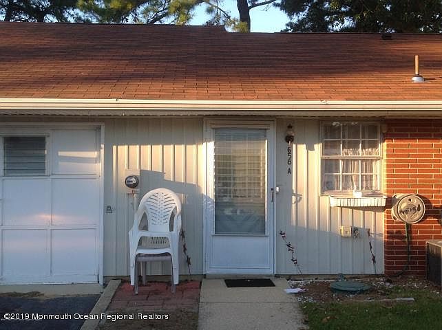 1st image of 658A Plymouth Dr #1001