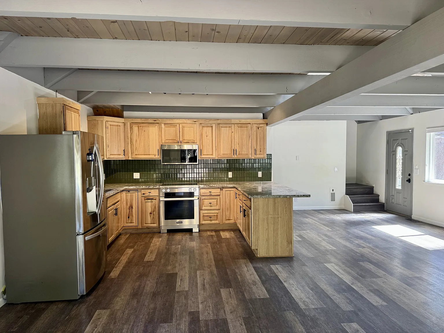 4 bed, 1639 sqft, $3,450 — Photo 3