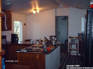 4380 County Road 331, Floresville, TX 78114