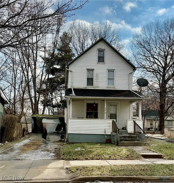 496 Rothrock Ave photo 1