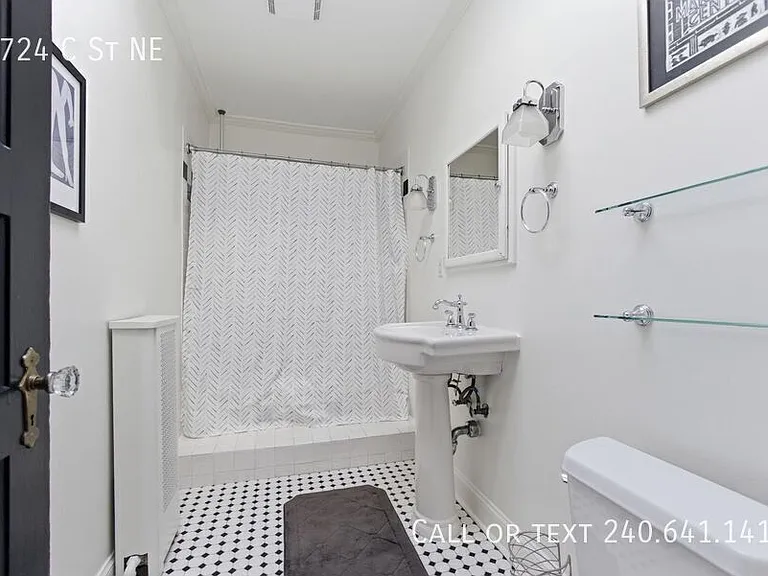 1724 C St NE — Photo 28
