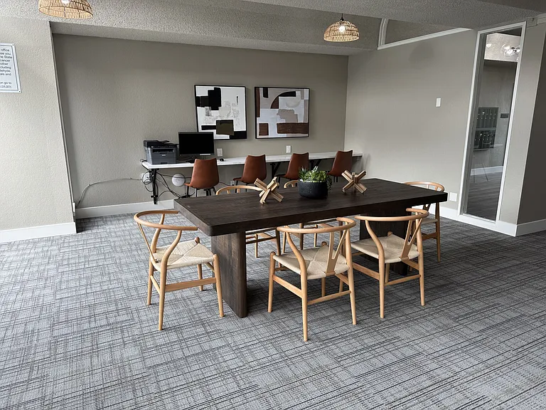 Aero Apartments — Photo 17