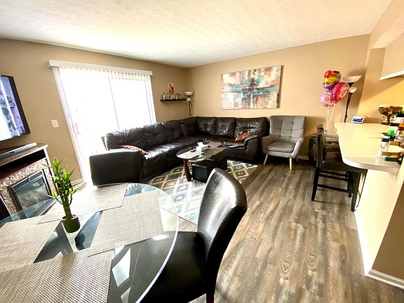 4th image of 7581 Wellshire Dr