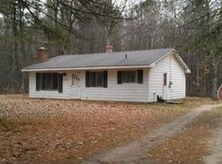 2594 W Pinewood Dr, Roscommon, MI 48653