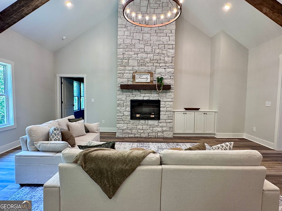 1st image of 327 Crest Pointe S