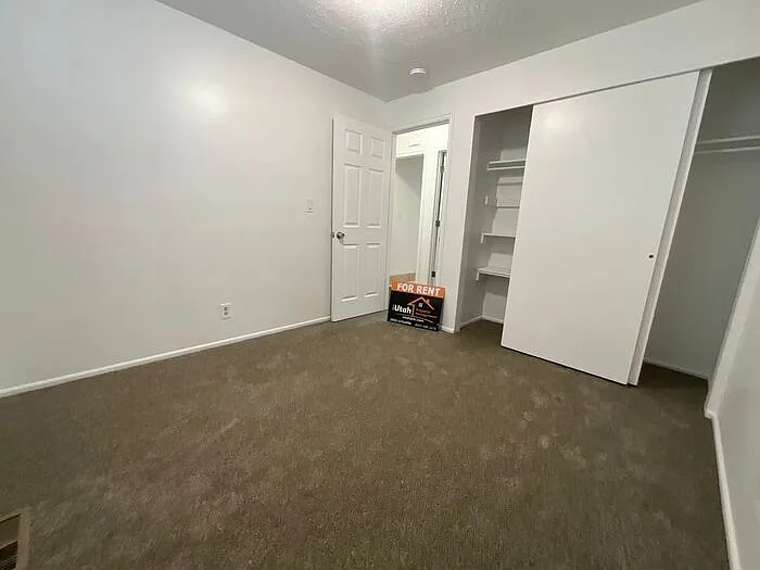 1124 Vitt Dr — Photo 10