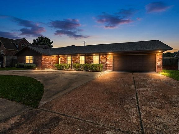 2nd image of 2304 Harper Dr