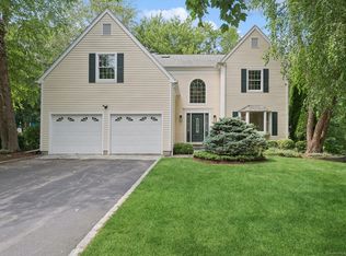 88 Edward Pl, Stamford, CT 06905