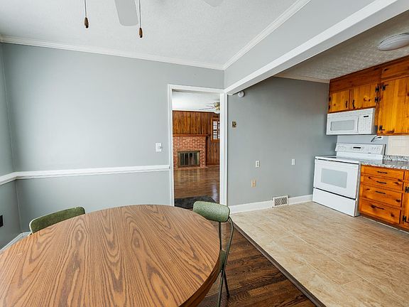 5th image of 5629 White Oak Dr