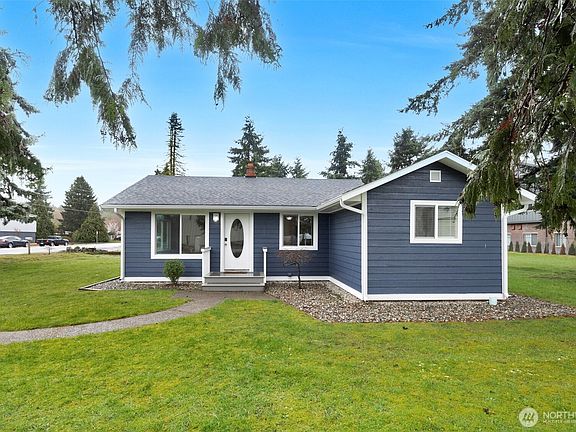 4th image of 18727 67th Avenue NE