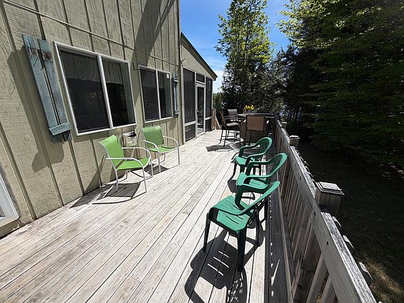 4th image of 458 Manhanock Pond Road