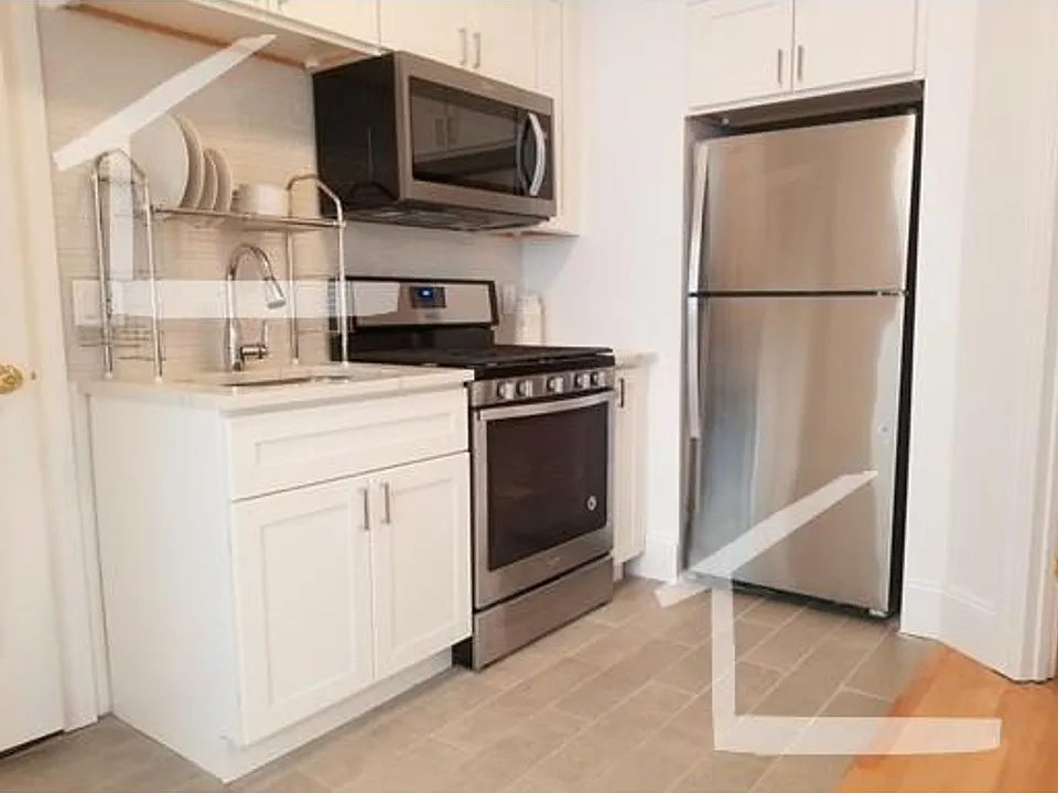4 Gardner St #6