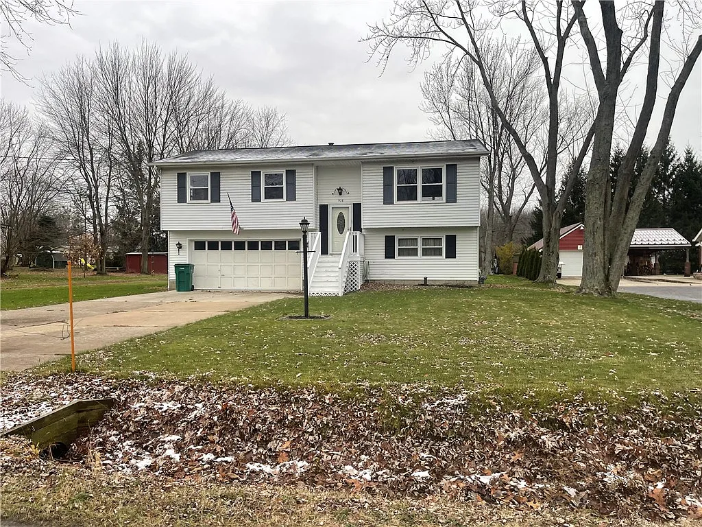 916 Fair Ave photo 1