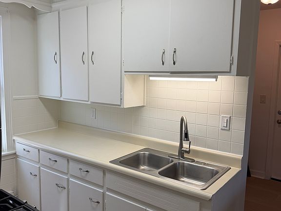 5th image of 565 W Delavan Ave #2