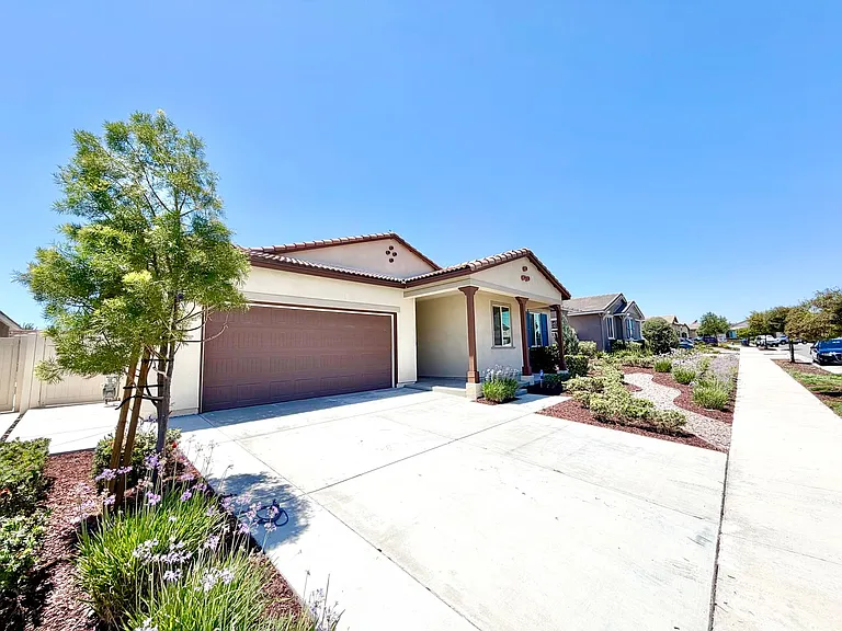 32463 McKiernan Ln — Photo 3