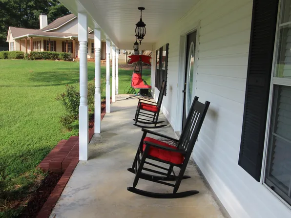 207 Gleneagle Dr, Byron, GA 31008