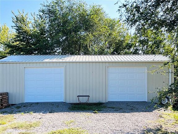 3rd image of 11855 Wood Oak Ave