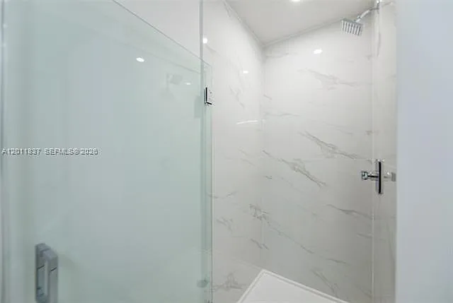 700 NE 24th St #904 — Photo 28