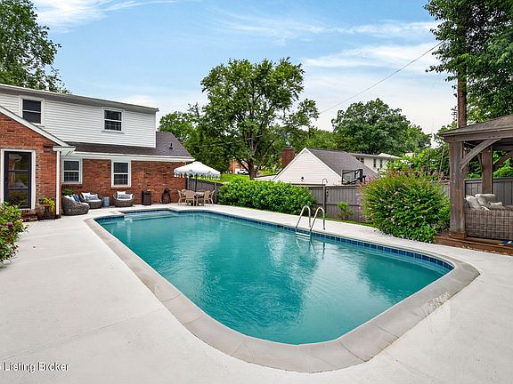 5th image of 1901 Daleview Ln