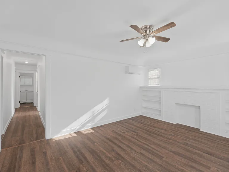 322 W 79th St — Photo 10