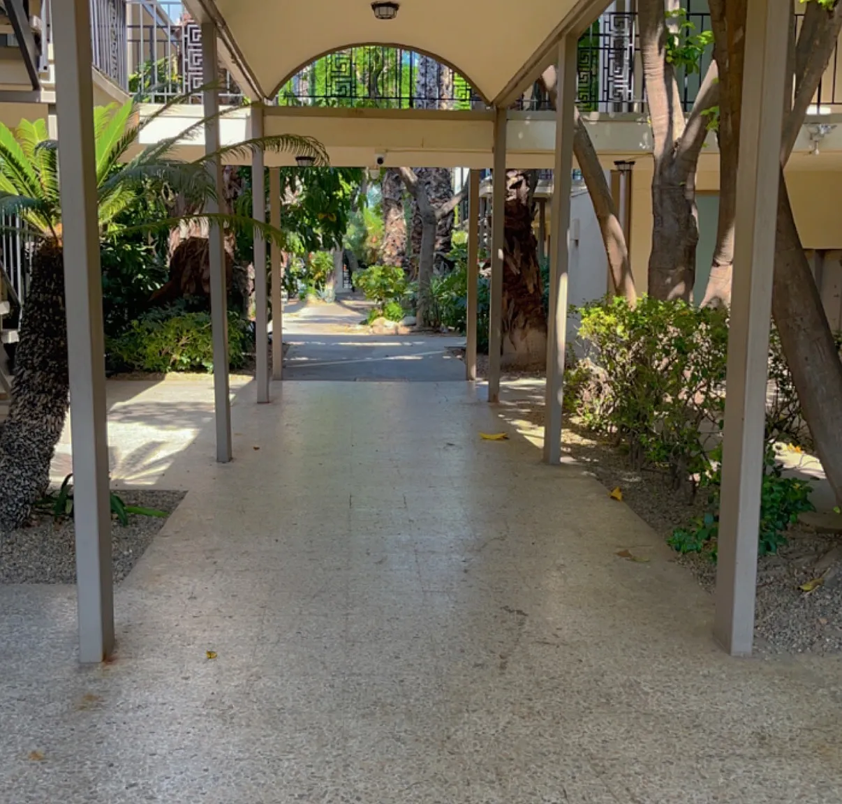 VILLA SANTA FE APARTMENTS — Photo 3