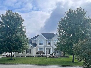 2951 Pebble Dr, Lewis Center, OH 43035