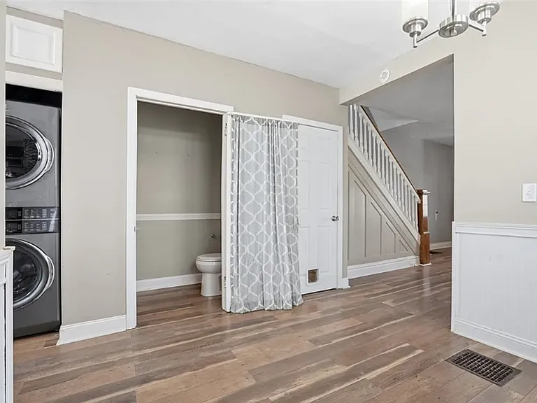 233 Edith St — Photo 6