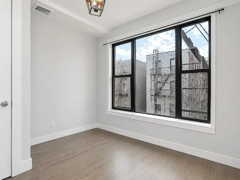 486 Harman St #2I — Photo 3